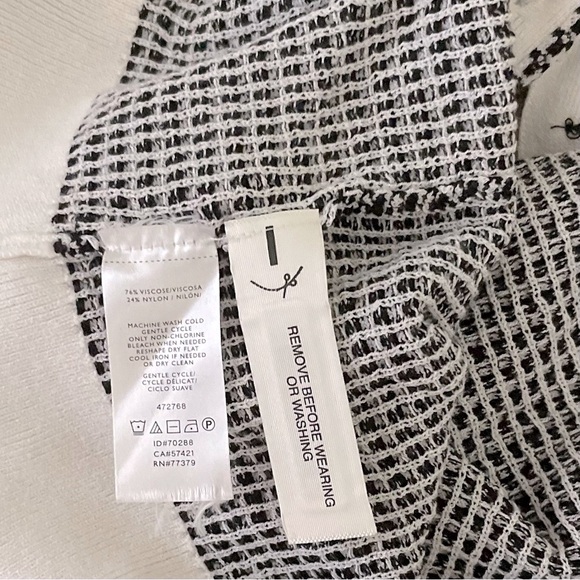 NWOT Knit Block Design Black & White Sweater by Ann Taylor size Small - Picture 7 of 7